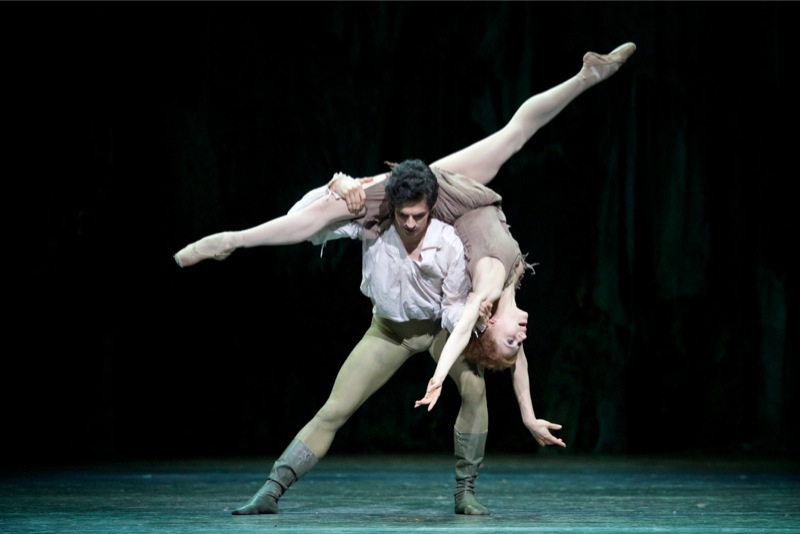 Des Grieux and Manon in Act III